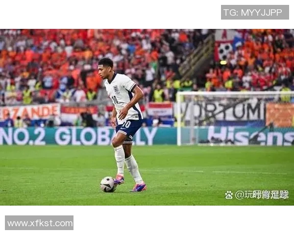 欧洲杯赛场出现惊险一幕，裁判争议成焦点